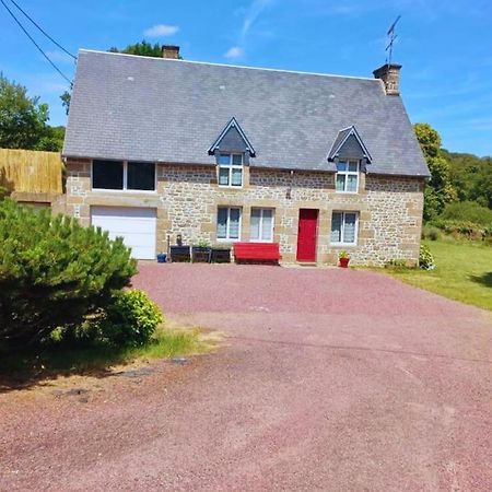 Maison En Pierre Au Milieu Du Bocage Coulouvray-Boisbenatre Bagian luar foto